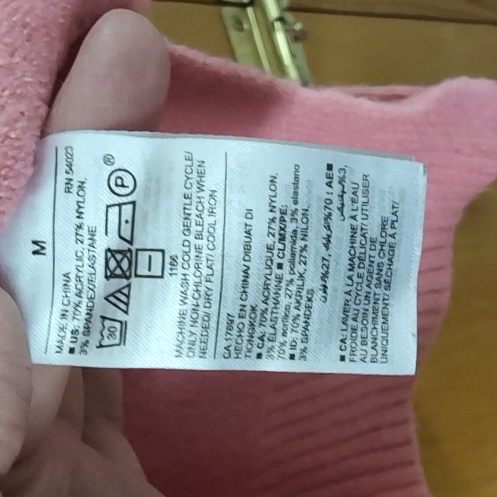 Pink sweater - Picture 4 of 4